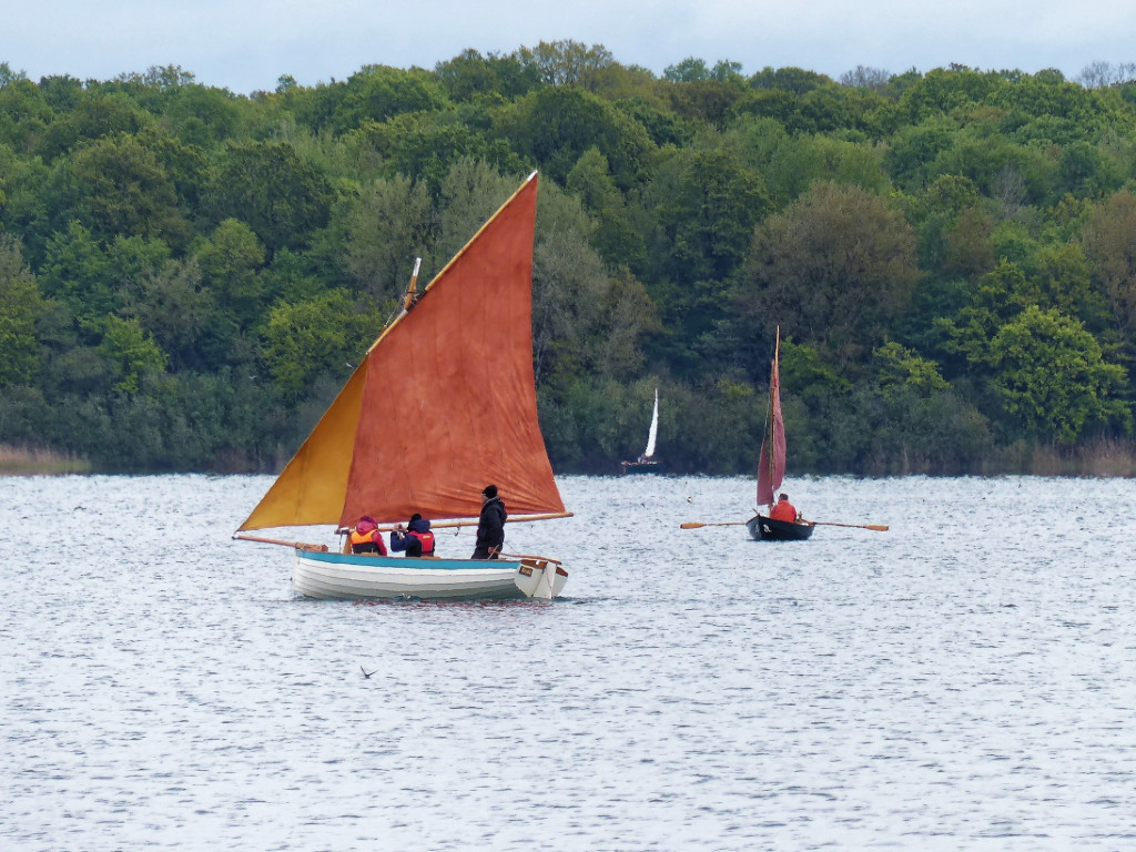 L'Ilur "Solest" avec le Skerry "Naïma" et "Atipik" tout au fond. 