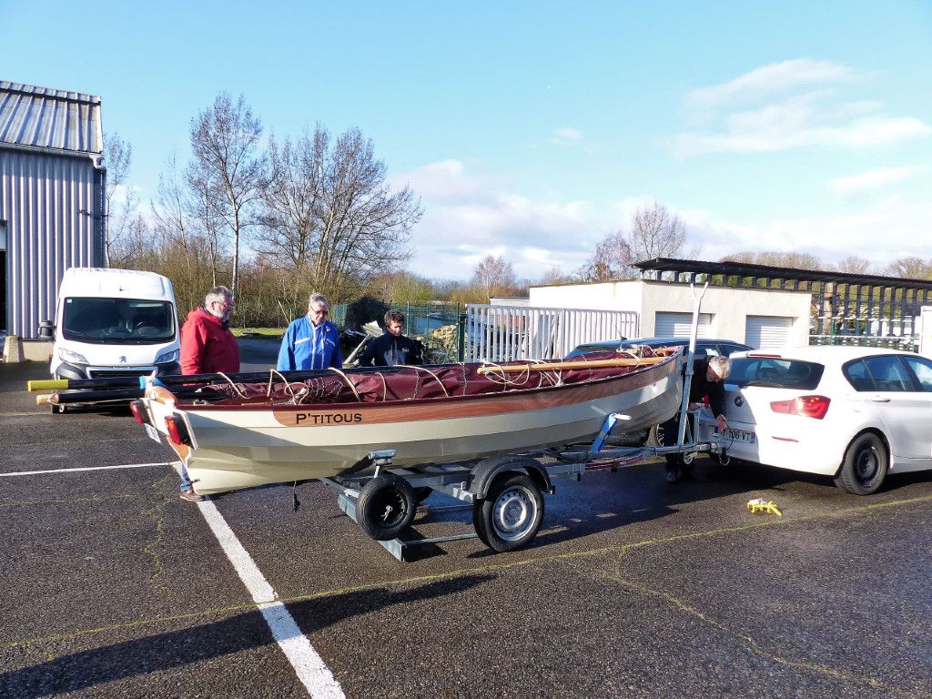 Et le soleil est avec nous pour assister au départ de P'titous, ainsi que Bernoit, qui a construit son propre Silmaril avec moi au printemps 2016, et vient passer la journée avec nous pour voir le RoG. 