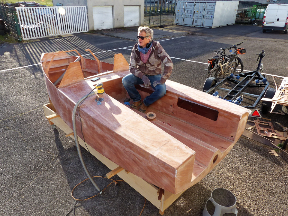 William commence à se voir à la barre de son bateau ! 