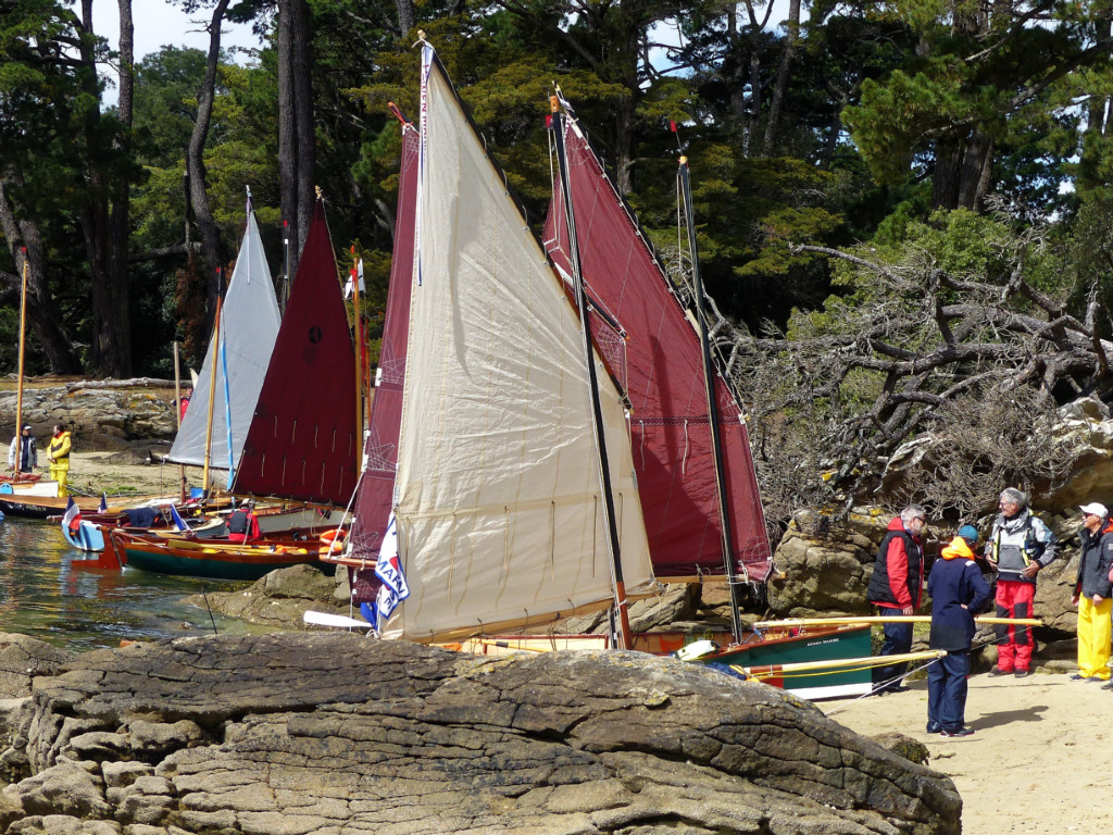 Allez ! C'est bientôt le moment de repartir pour aller faire le tour de l'ile de Hent Tenn puis déjeuner sur la plage à Larmor-Baden. 