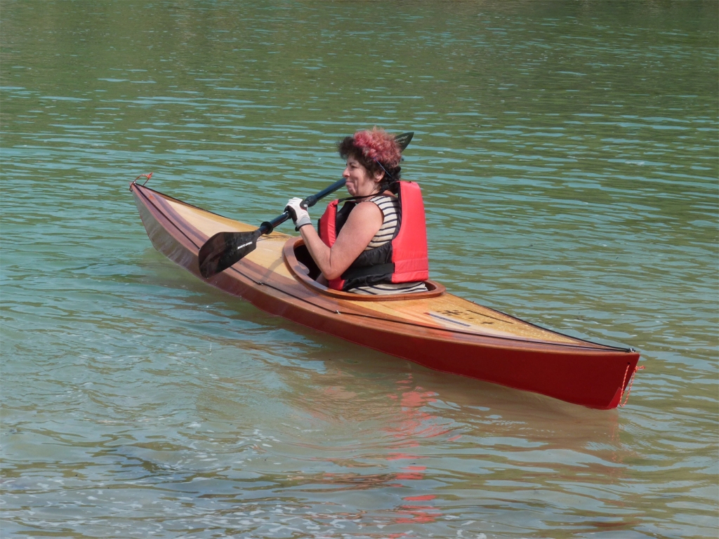 Toujours selon Christian : "Et quand la houle vient par l'arri&egrave;re, alors l&agrave;, que du bonheur, ils partent au surf &agrave; chaque vague avec une facilit&eacute; d&eacute;concertante.
