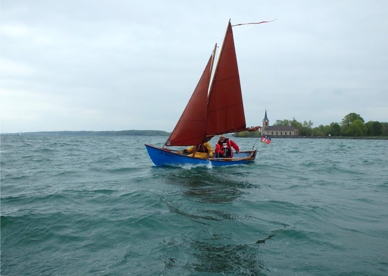 Le Whilly Boat "Enfin!" d'Hervé. 