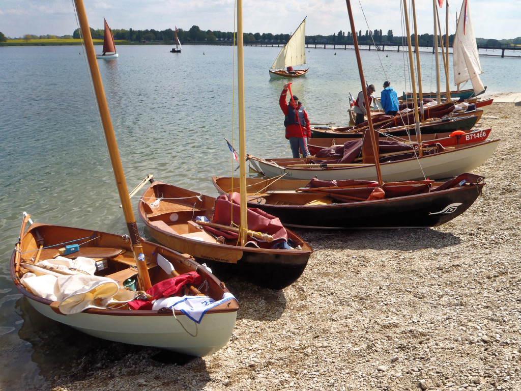 "Babyole", le Skerry &agrave; d&eacute;rive pivotante qui n'a pas encore de nom, "Na&iuml;ma", "L'Odet", "Bahari", "Truk", "La Marie Pupuce II", "Pirate du Rh&ocirc;ne", et il manque encore "M&eacute;aban", encore sur sa remorque. Deux autres Skerry &eacute;taient inscrits mais ont d&eacute;clar&eacute; forfait pour blessure : on fera encore mieux une prochaine fois! 