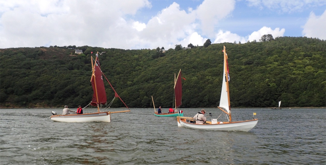 "Thema", "Silmaril", "La Marie Pupuce" et "Piff" &agrave; l'arri&egrave;re-plan &agrave; droite. 