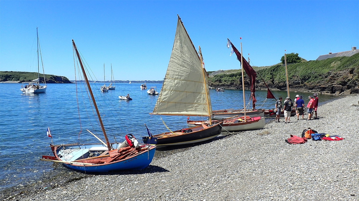 Par cette température (plus de 30°C) et sans vent, la Bretagne prend des airs de Corse... 