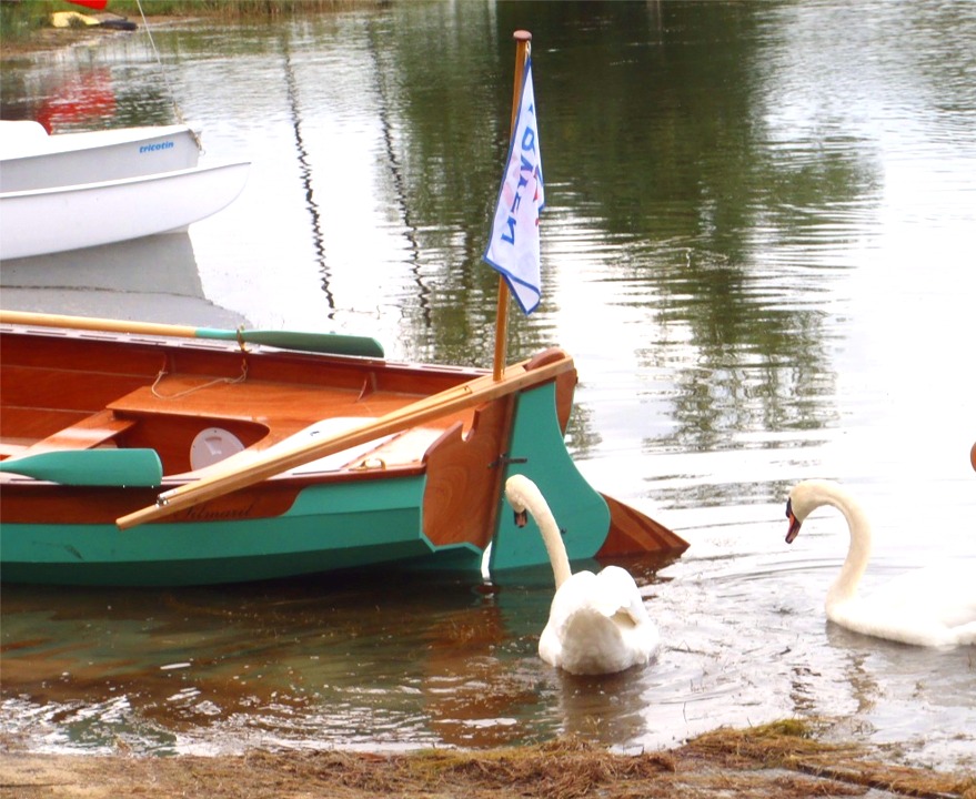 - Ouah, regarde un peu ce gouvernail ! 