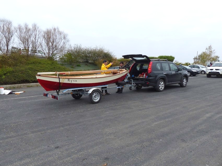 Et la boucle est bouclée avec "Ilyva" de retour sur sa remorque pour aller vers quelques navigations plus maritimes, en attendant sans doute de se retrouver au même endroit l'année prochaine... 