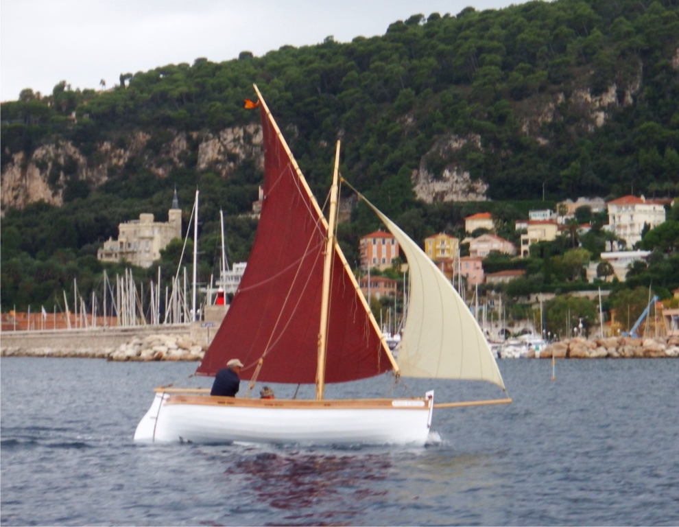 Les quatre photos suivantes ont été prises lors de la Resquiladha, régate de pointus organisée par l'Association des Bateliers Plaisanciers de Villefranche sur Mer, les 3 et 4 octobre 2015.