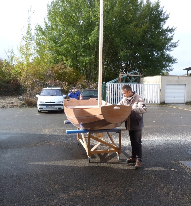 Premier essayage du m&acirc;t. 