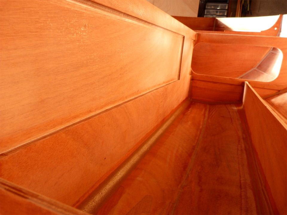 Visite du r&eacute;servoir de ballast tribord. Je dois encore positionner et percer le trou du nable de remplissage-vidange. 