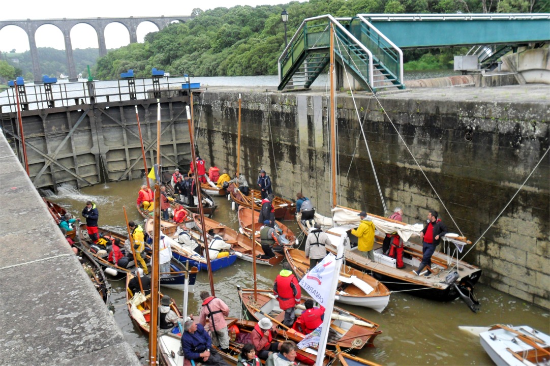 Le sas se remplit de bateaux... 