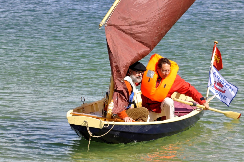 Charles-Edouard et Christophe sur la Laïta "Cotentin". 