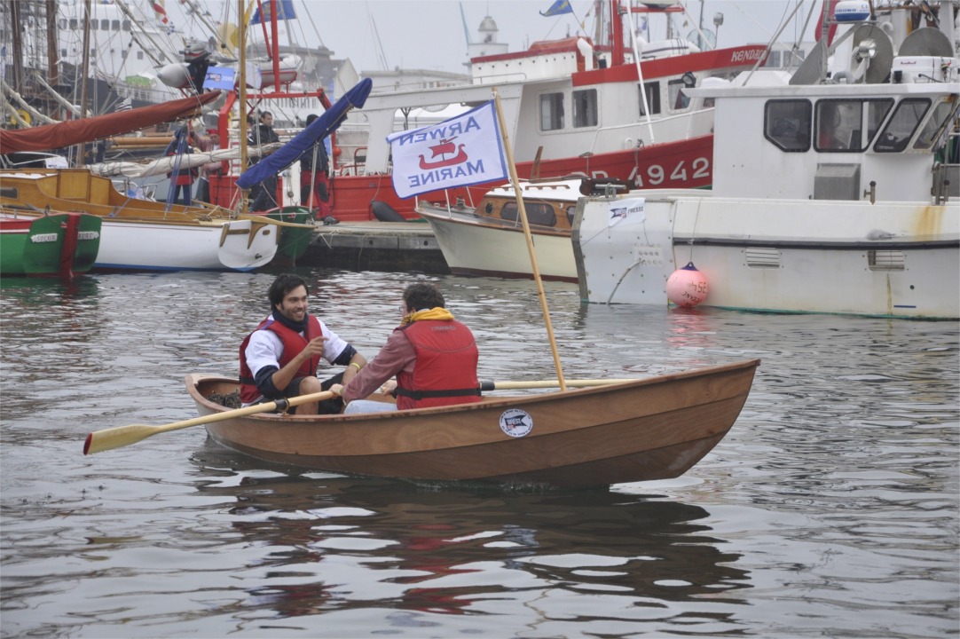 Erwan a pris les avirons à son tour. 