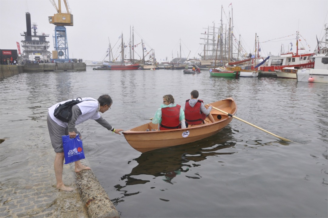 François revient à la cale après cette croisière inaugurale. 