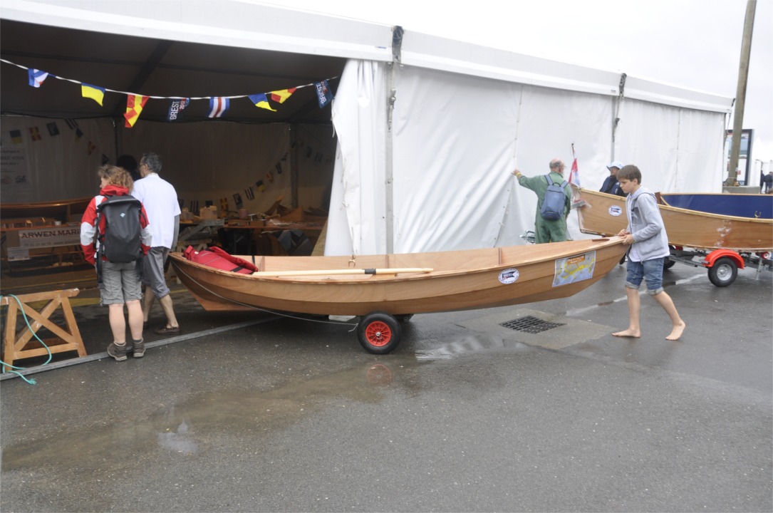 Les bateaux passeront la nuit dans le chapiteau en l'ouverture du site aux véhicules. 